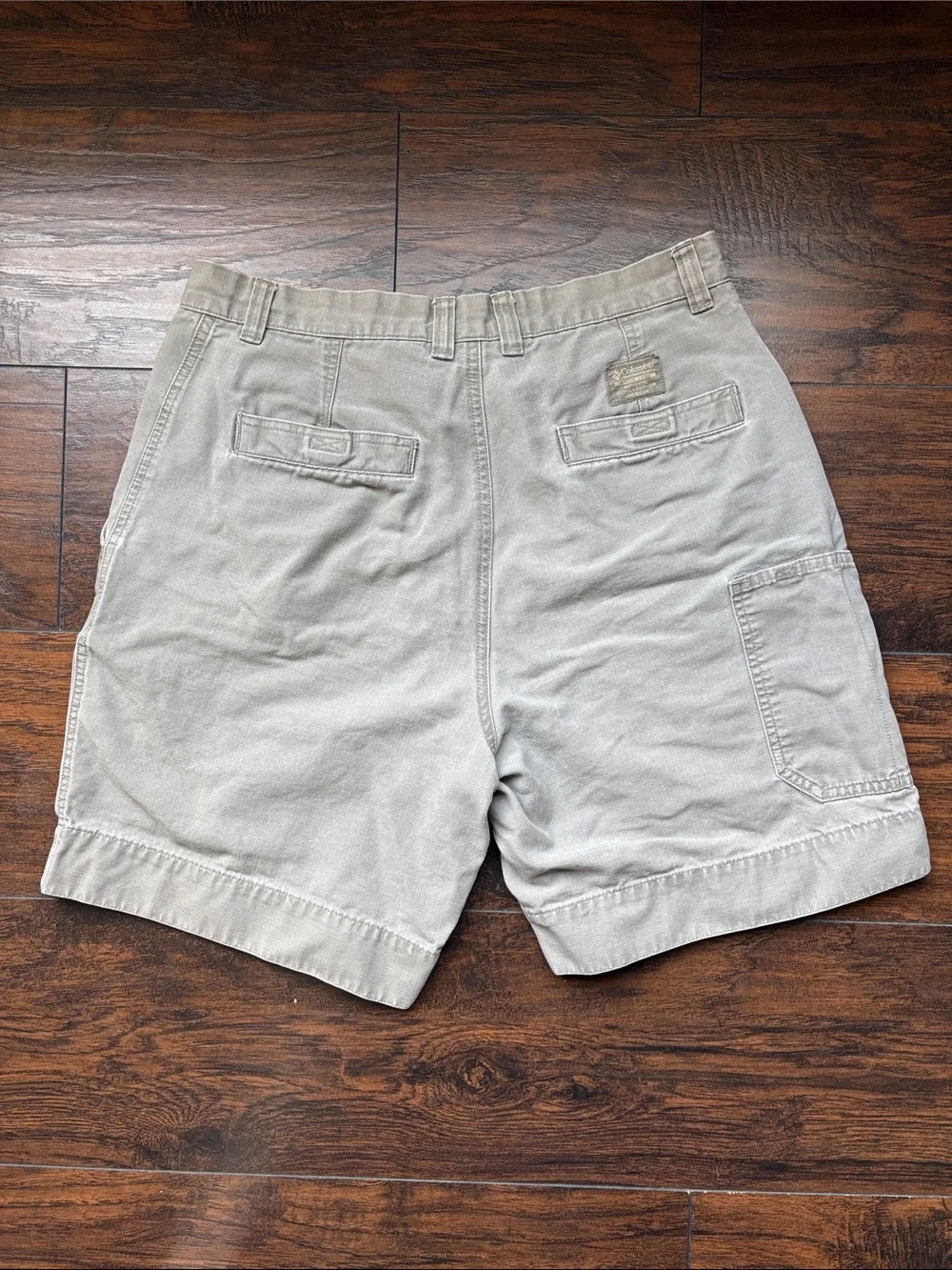 Columbia Men's Light Gray Flat Front Shorts